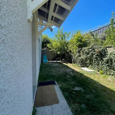Apartment Agreable Et Grande Maison Avec Parking + Jardin Villeurbanne