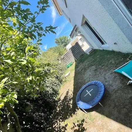 Agreable Et Grande Maison Avec Parking + Jardin *